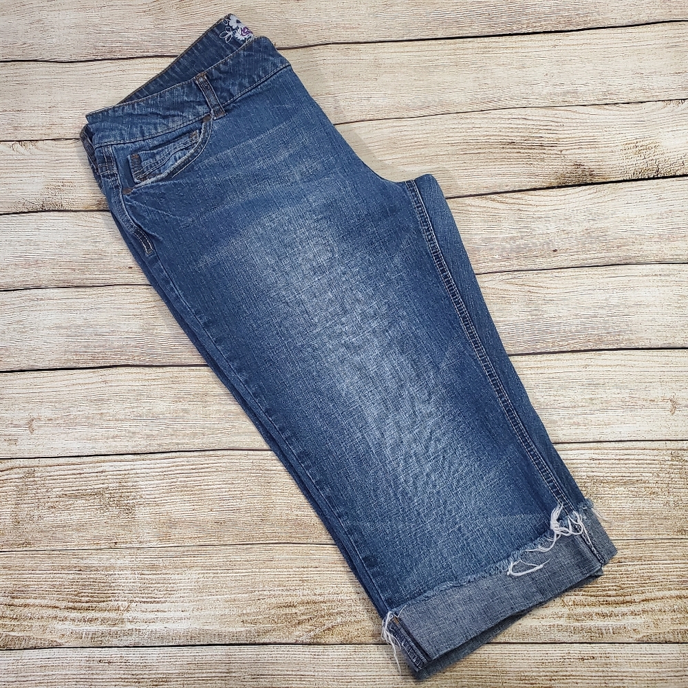 Denim Cuffed Capri Pants